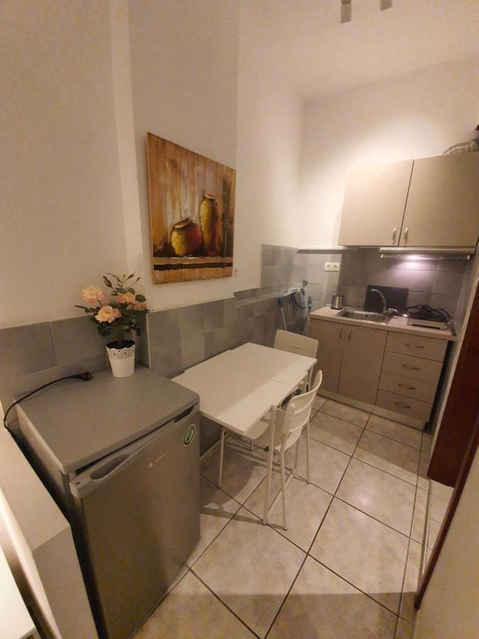 Sunset_Apartments Only 15 Meters From The Sea Neos Marmaras Esterno foto
