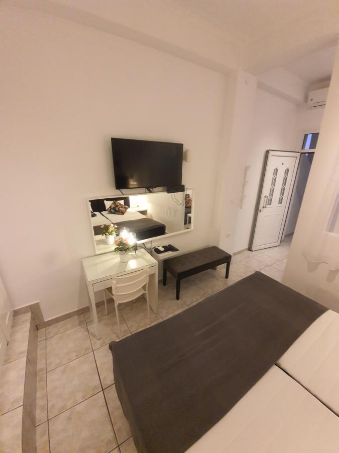 Sunset_Apartments Only 15 Meters From The Sea Neos Marmaras Esterno foto