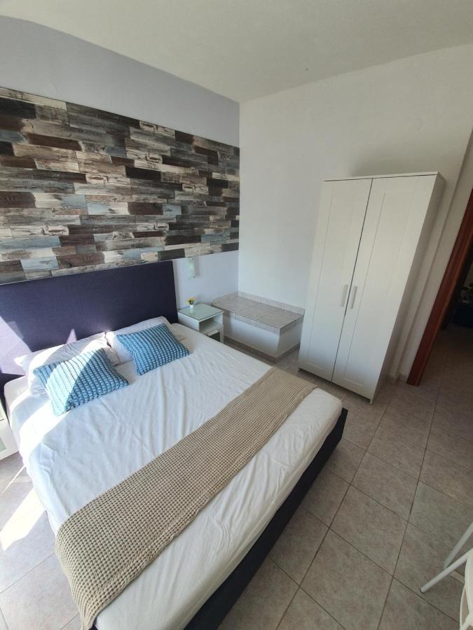 Sunset_Apartments Only 15 Meters From The Sea Neos Marmaras Esterno foto