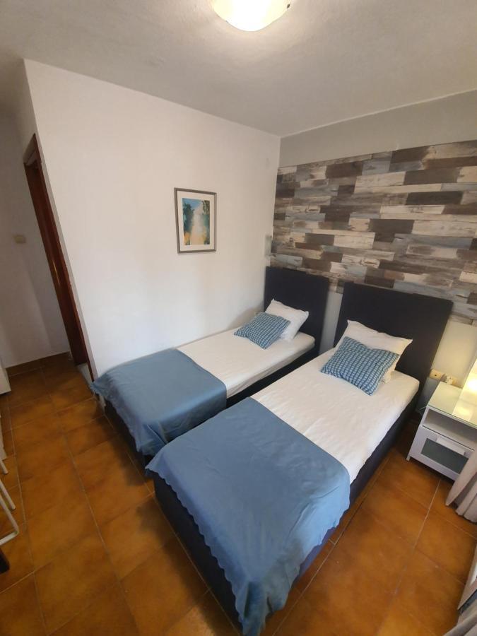 Sunset_Apartments Only 15 Meters From The Sea Neos Marmaras Esterno foto