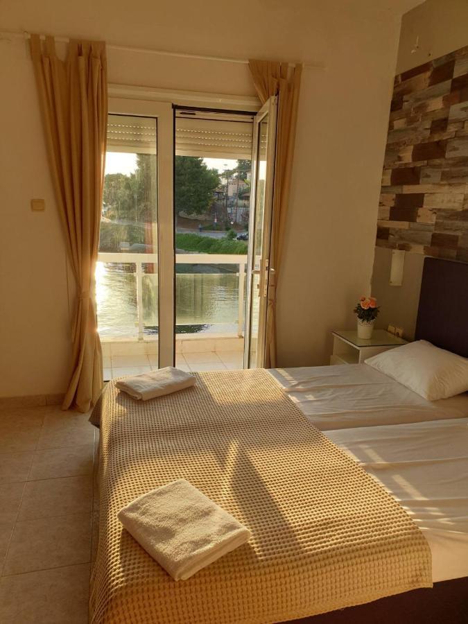 Sunset_Apartments Only 15 Meters From The Sea Neos Marmaras Esterno foto