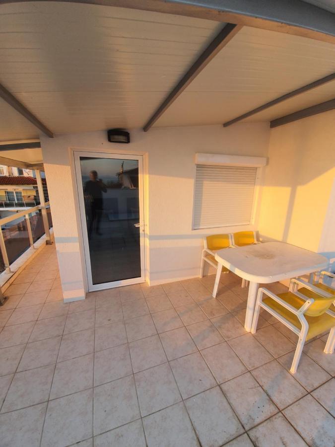 Sunset_Apartments Only 15 Meters From The Sea Neos Marmaras Esterno foto